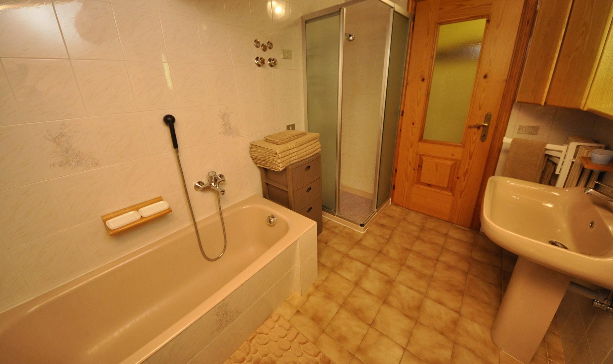 Appartamento Valeriano By Livigno Accomodation Exteriör bild